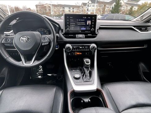 Used 2021 Toyota RAV4 Limited image 14