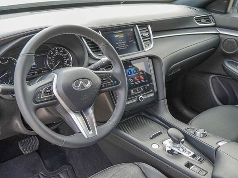 Certified 2023 INFINITI QX55 Luxe w/ Cargo Package image 9