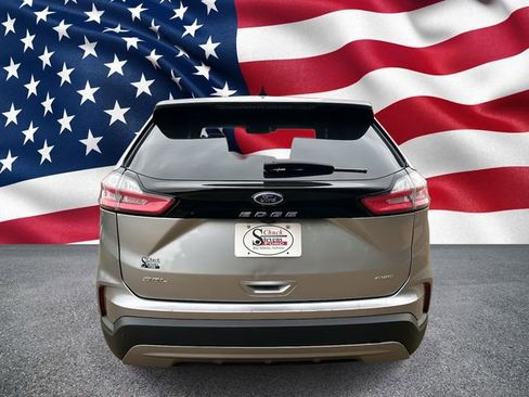 Used 2023 Ford Edge SEL image 3