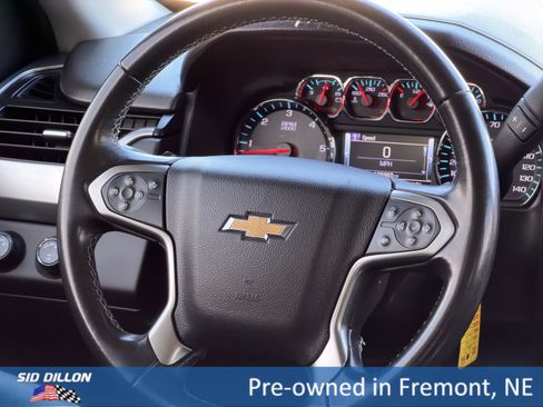 Used 2019 Chevrolet Suburban LT w/ RST Edition image 10