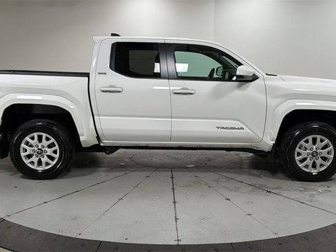 Certified 2024 Toyota Tacoma SR5 image 6