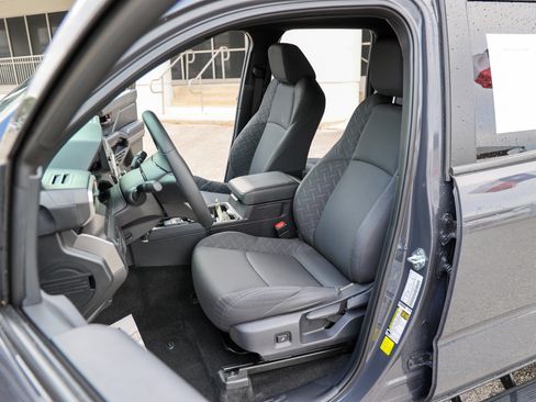 Certified 2025 Toyota Tacoma SR5 w/ SR5 Upgrade Package image 35