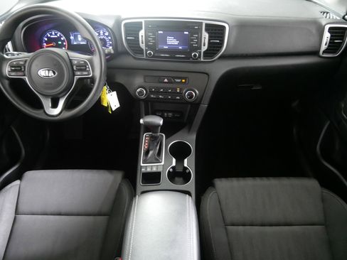 Used 2019 Kia Sportage LX image 10