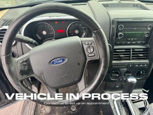 Used 2010 Ford Explorer XLT image 13