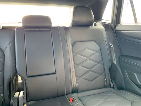 Used 2025 Volkswagen Atlas Cross Sport SE image 37