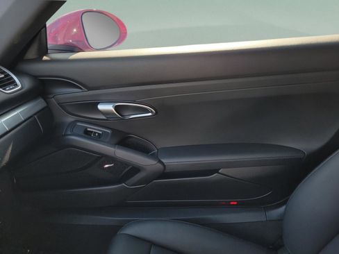 Used 2024 Porsche 718 Cayman S image 18