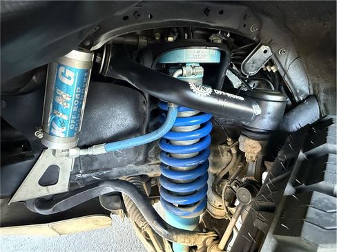 Used 2017 Toyota Tacoma TRD Off-Road w/ Tow Package (A/T) image 28