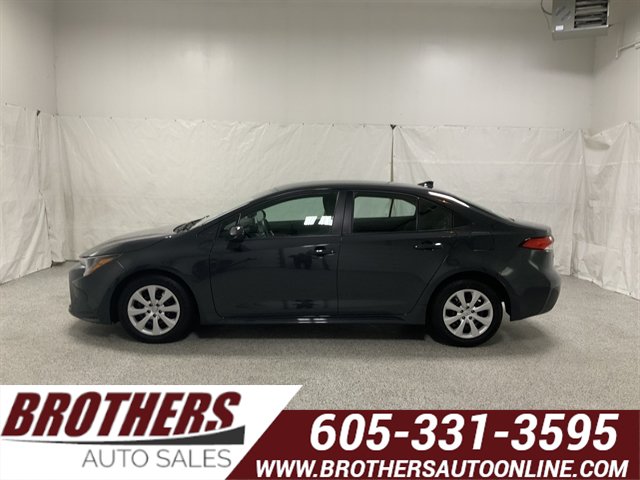 Used 2025 Toyota Corolla LE FWD image 1