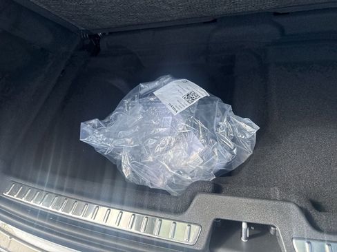 Certified 2024 Volvo XC90 T8 Ultimate w/ Lounge Package image 6