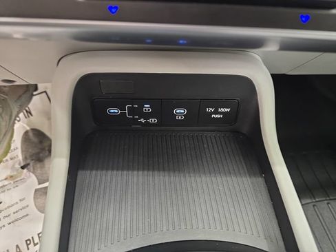 Used 2025 Hyundai Kona SEL AWD/4WD image 24