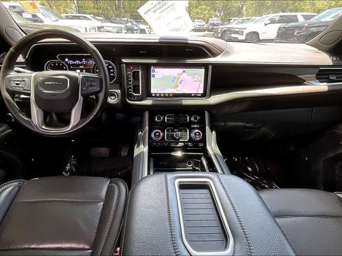 Used 2021 GMC Yukon Denali w/ Denali Premium Package RWD image 15