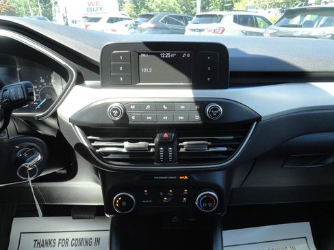 Certified 2022 Ford Escape S image 15