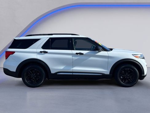Used 2020 Ford Explorer XLT image 11