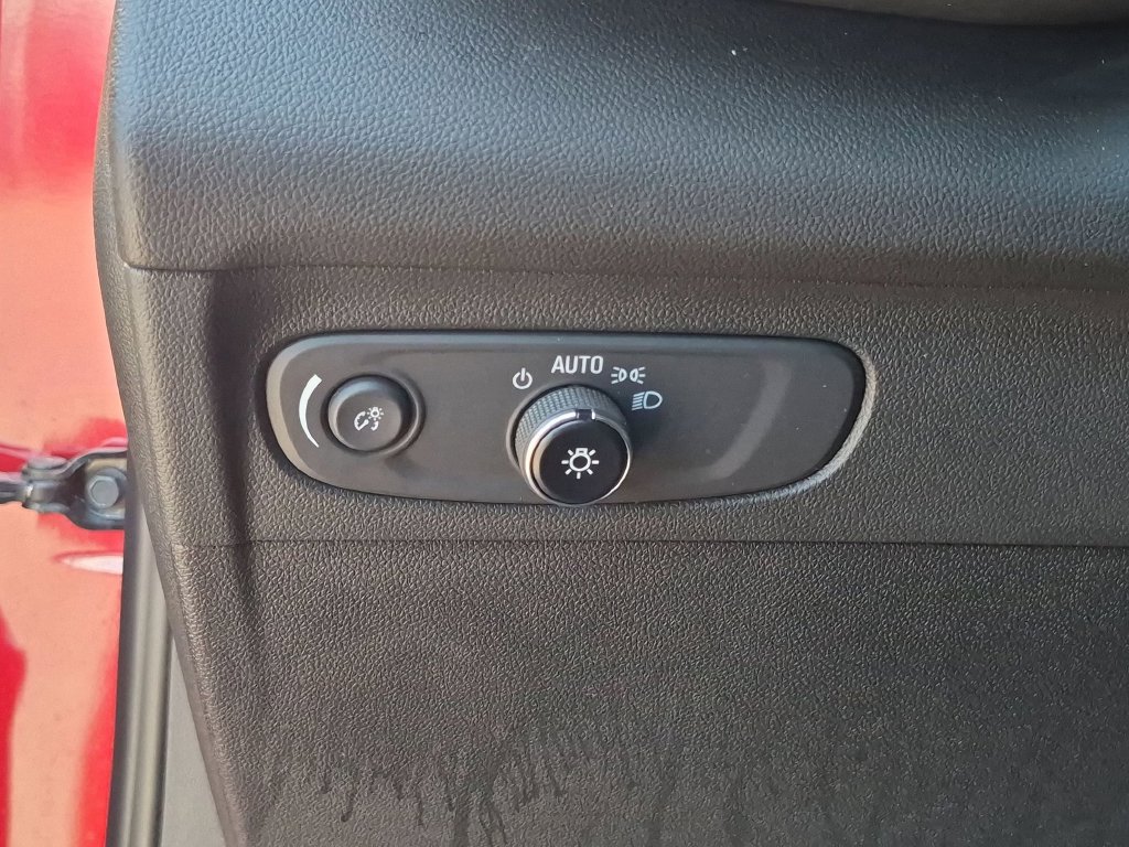 Used 2023 Buick Envision Essence w/ Sport Touring Package AWD/4WD image 19