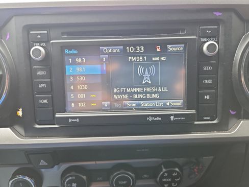 Used 2019 Toyota Tacoma SR5 image 18