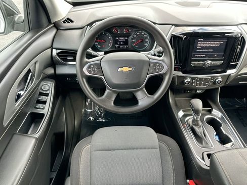 Used 2021 Chevrolet Traverse LS image 21