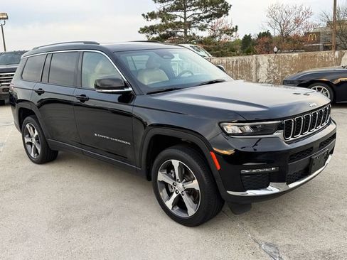 Used 2023 Jeep Grand Cherokee L Limited image 6