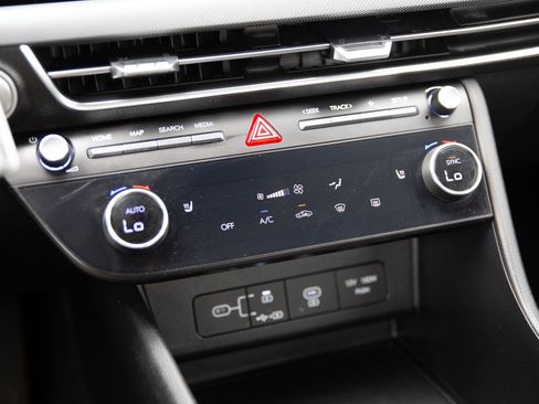 Used 2025 Hyundai Sonata SEL FWD image 15