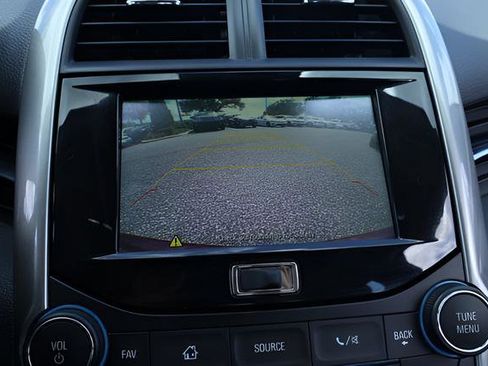 Used 2015 Chevrolet Malibu LTZ FWD image 25