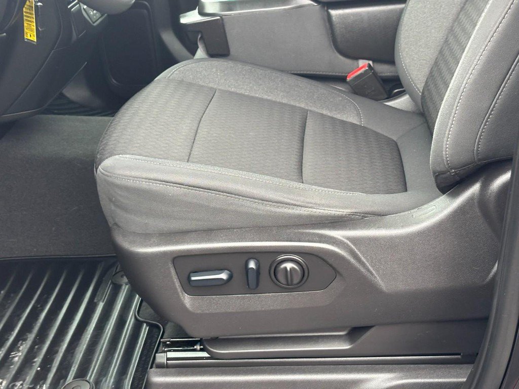 Used 2022 Chevrolet Silverado 1500 Custom w/ Safety Confidence Package RWD image 15