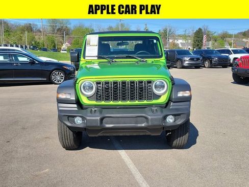 Used 2025 Jeep Wrangler Sport AWD/4WD image 2