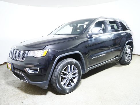 Used 2017 Jeep Grand Cherokee Limited w/ Trailer Tow Group IV image 3