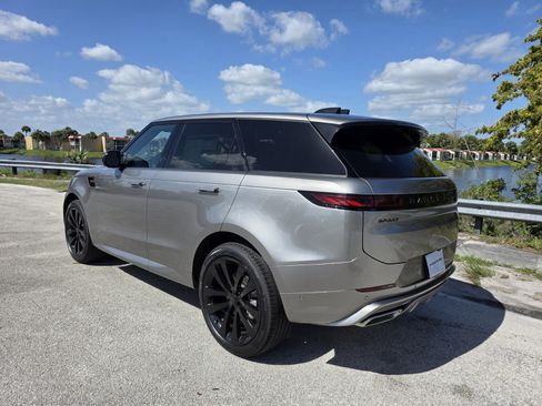 New 2026 Land Rover Range Rover Sport Dynamic SE AWD/4WD image 2