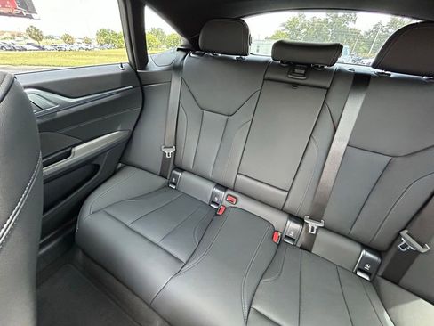 Used 2025 BMW i4 eDrive40 w/ Premium Package RWD image 12