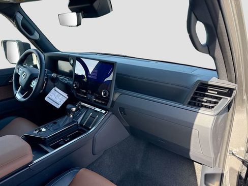 New 2026 Lexus GX 550 image 15
