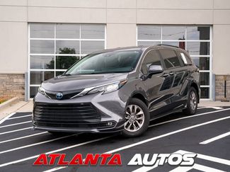 Used 2025 Toyota Sienna XLE FWD video 1
