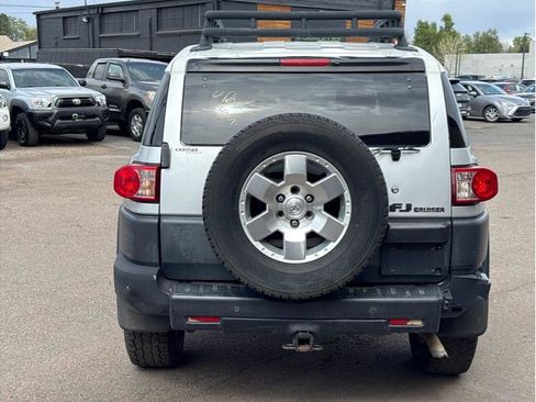 Used 2007 Toyota FJ Cruiser 4WD image 4