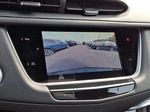 Used 2024 Cadillac XT6 Luxury AWD/4WD image 19