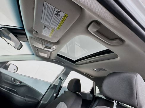 Used 2018 Hyundai Kona SEL w/ SEL Tech Package 02 image 15