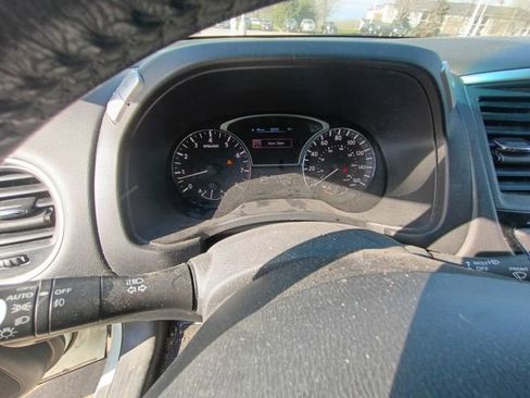 Used 2014 Nissan Pathfinder SV w/ Trailer Tow Package image 16