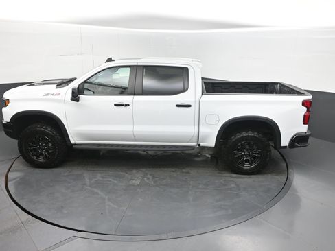 Used 2024 Chevrolet Silverado 1500 ZR2 w/ Technology Package AWD/4WD image 34