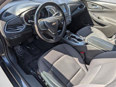 Used 2017 Chevrolet Malibu Hybrid FWD image 10