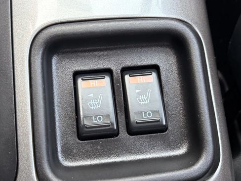 Used 2013 Nissan Juke SL AWD/4WD image 24