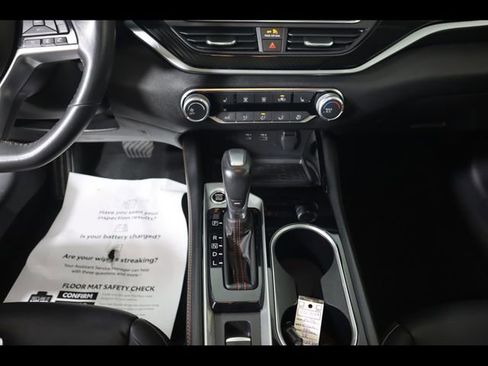 Used 2024 Nissan Altima 2.5 SR w/ SR Premium Package image 23