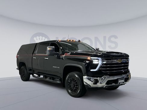 Used 2024 Chevrolet Silverado 2500 LTZ w/ LTZ Plus Package image 18