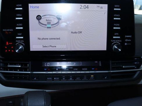 Used 2022 Toyota Sienna XLE AWD/4WD image 20