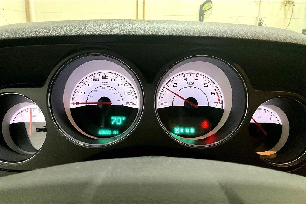 Used 2014 Dodge Challenger R/T RWD image 12