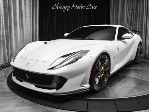 Used 2021 Ferrari 812 Superfast RWD image 34