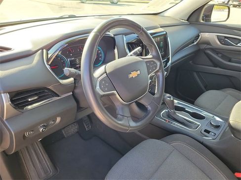 Used 2018 Chevrolet Traverse LT image 15