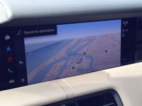 Certified 2022 Porsche Taycan image 18