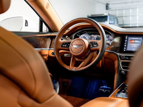 Used 2023 Bentley Flying Spur W12 AWD/4WD image 45