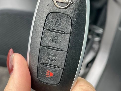 Certified 2025 Nissan Versa SV image 23