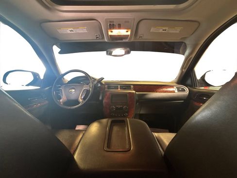 Used 2013 Chevrolet Tahoe LTZ AWD/4WD image 25