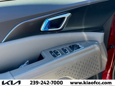 New 2026 Kia Carnival image 23