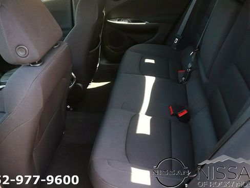 Used 2023 Chevrolet Malibu LT FWD image 15