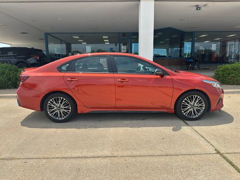 Used 2022 Kia Forte GT-Line w/ GT-Line Premium Package FWD image 7